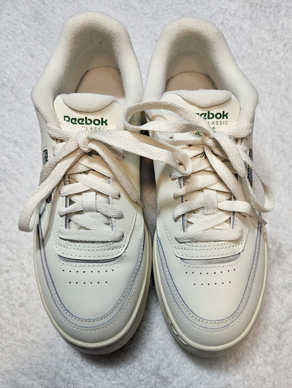 Reebok  Club C Extra Women's Off-White  Sneakers Platform  with Green Logo
